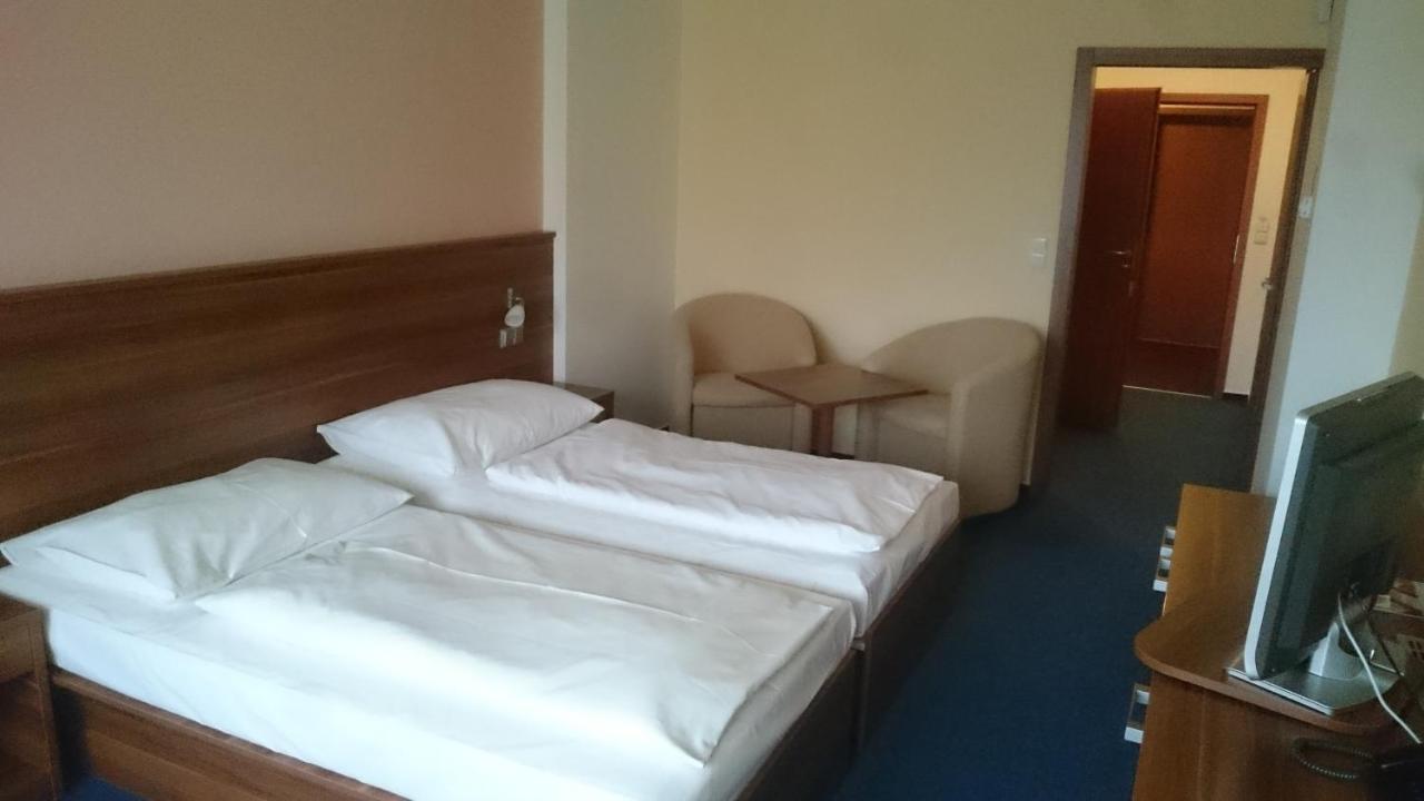Lipno Wellness - Frymburk Hotel Private Family Room Buitenkant foto