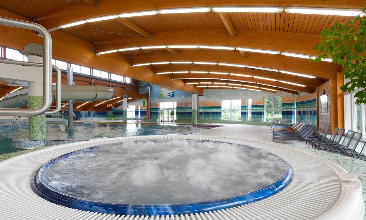 Lipno Wellness - Frymburk Hotel Private Family Room Buitenkant foto