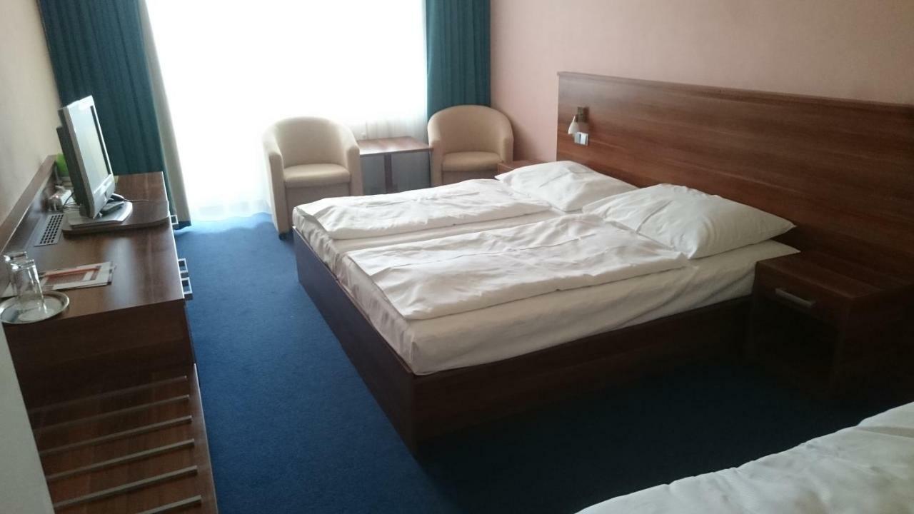 Lipno Wellness - Frymburk Hotel Private Family Room Buitenkant foto